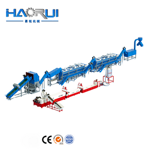 Linja e larjes s&euml; flet&euml;ve dhe shisheve PET